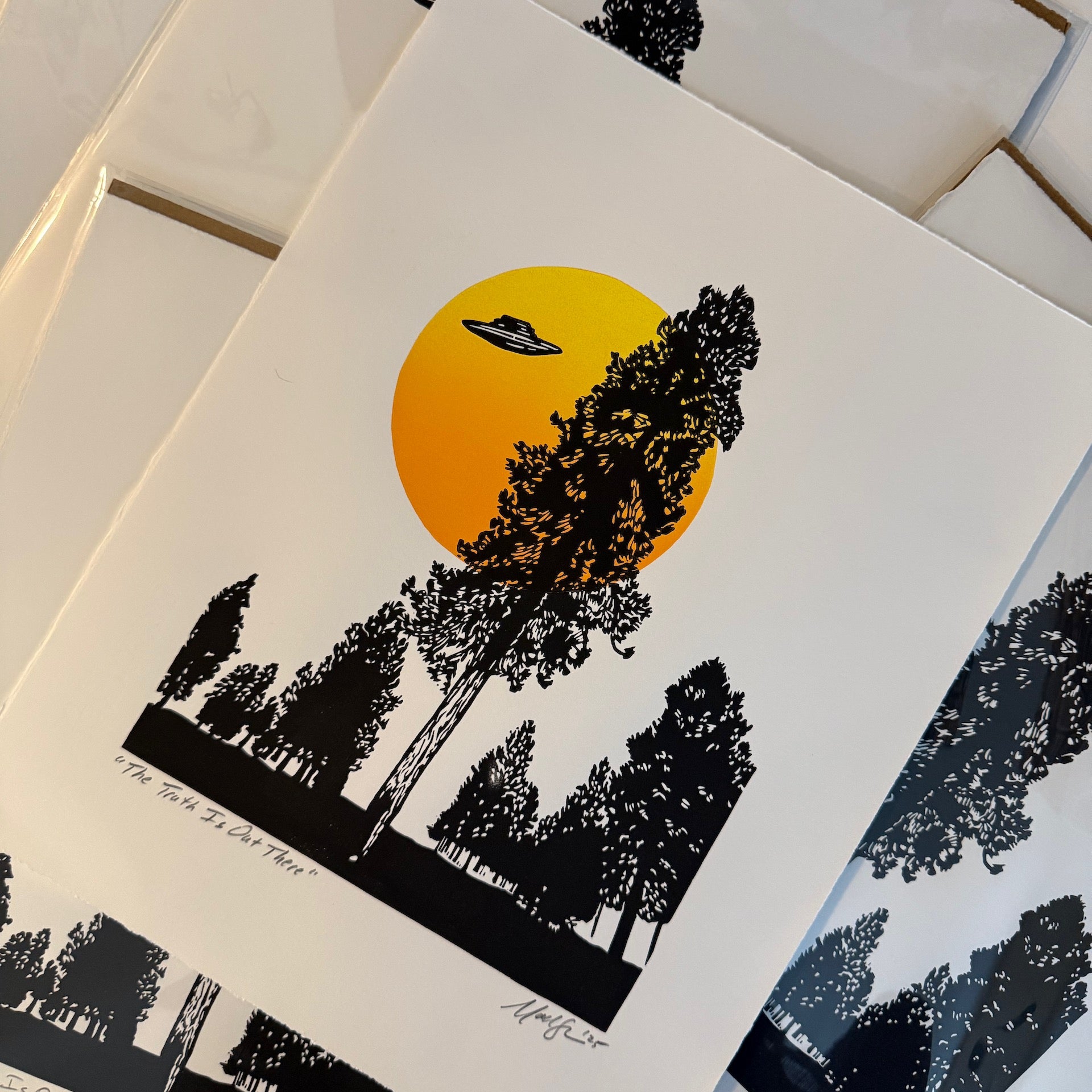 The Truth Is Out There - ORANGE GRADIENT